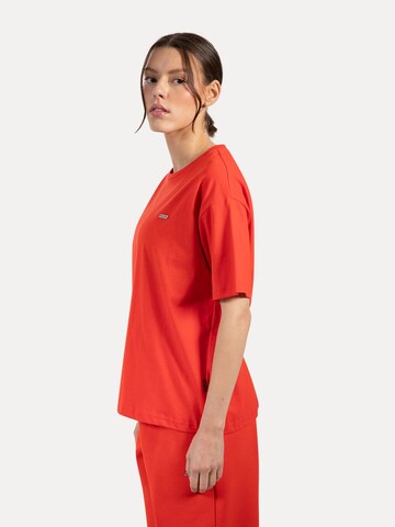 Smilodox Oversize T-Shirt Lyanna in Rot
