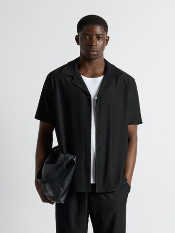 Burocs Comfort fit Button Up Shirt in Black: front