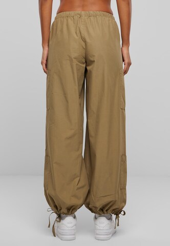 Tapered Pantaloni cargo di Urban Classics in beige