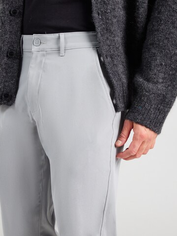 Abercrombie & Fitch Regular Chino trousers in Grey