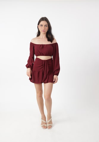 Gonna di Elara in rosso: frontale