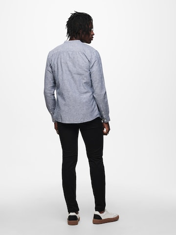 Coupe slim Chemise 'Caiden' Only & Sons en bleu