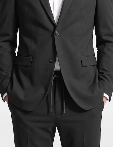 Thomas Goodwin Regular Anzug in Schwarz