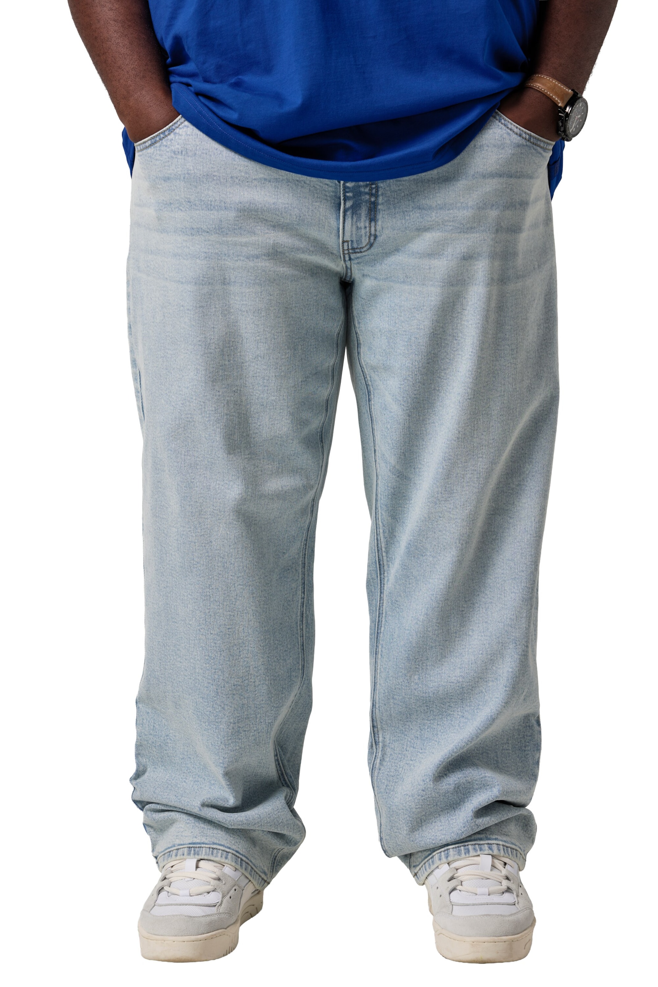 STHUGE Baggy Jeans in Blue: front
