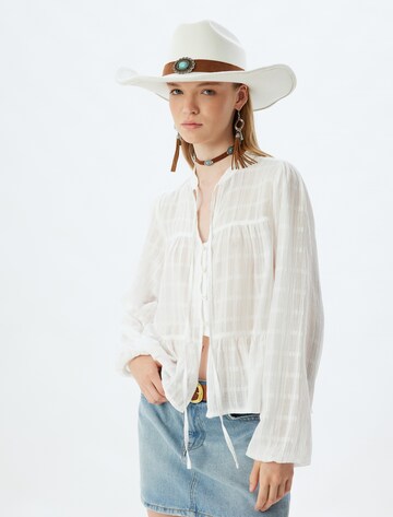 Koton Blouse in White: front