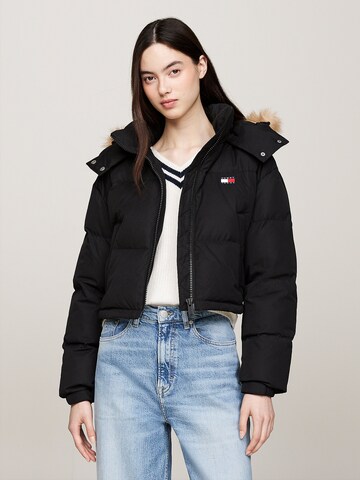 Tommy Jeans Winterjas 'Alaska' in Zwart: voorkant