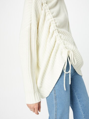 Oval Square Sweater 'Above' in Beige