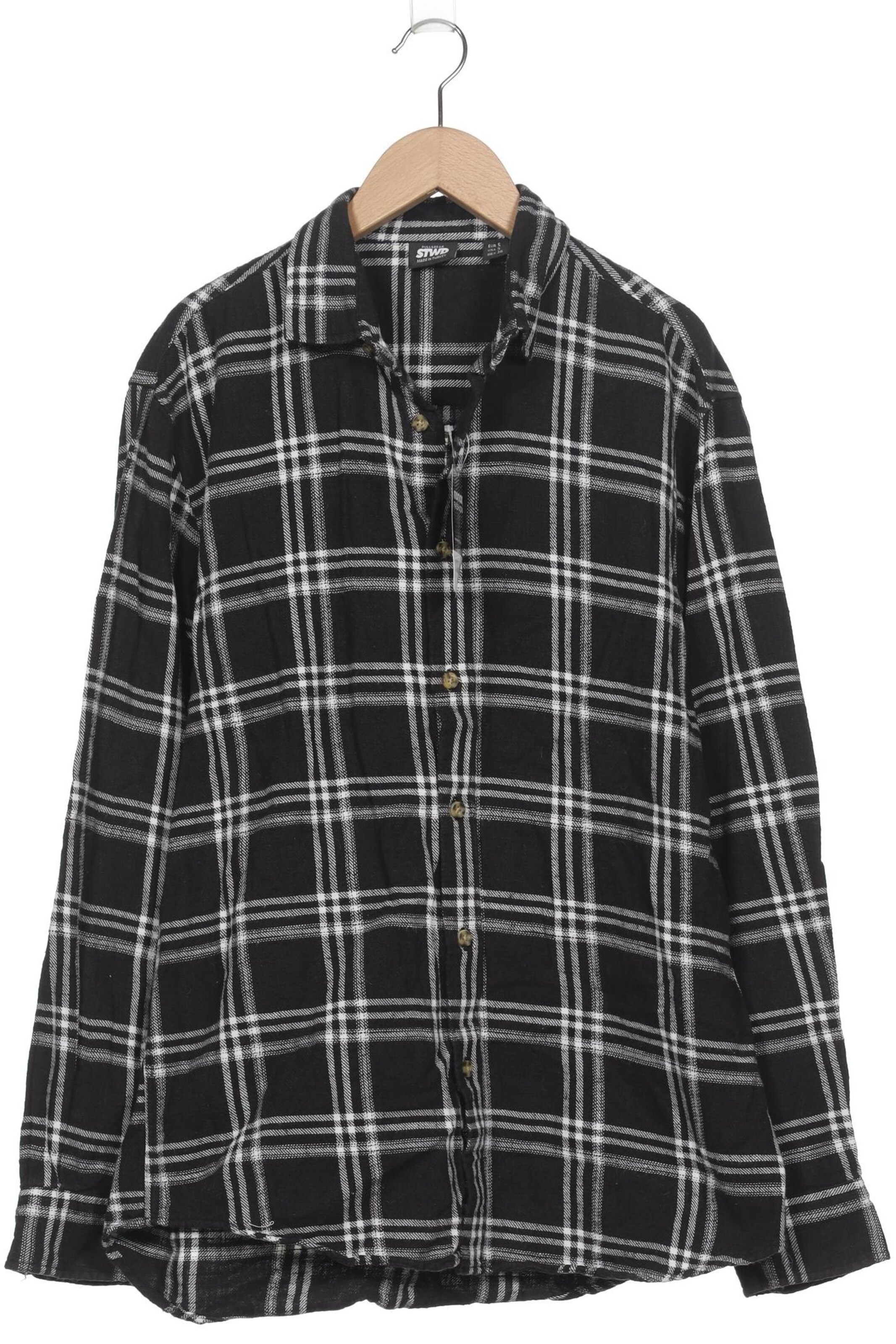 Pull&Bear Button Up Shirt in S in Black: front