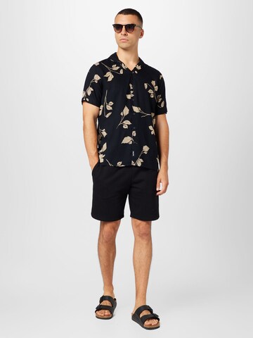 HOLLISTER Regular fit Πουκάμισο 'RAYON' σε μαύρο