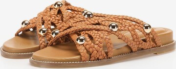 INUOVO Mules in Brown