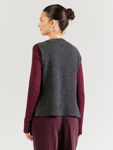 s.Oliver BLACK LABEL Pullunder in Grey