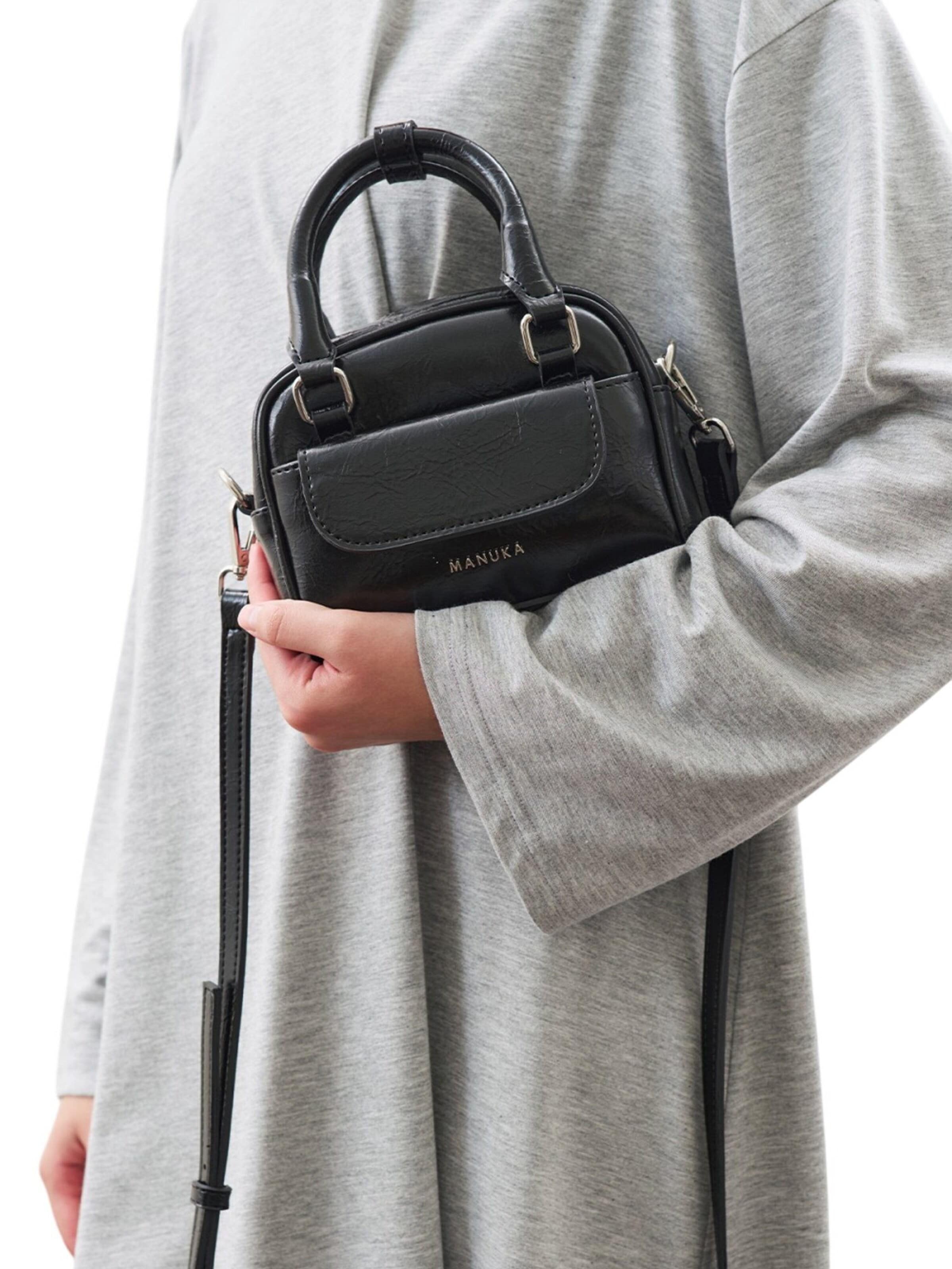 MANUKA Shoulder bag in Black