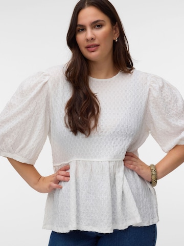 Vero Moda Curve - Blusa 'SIRI' en blanco