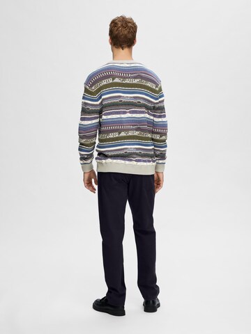 SELECTED HOMME Pullover in Lila
