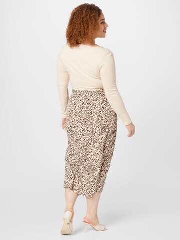 In The Style Curve Skirt in Beige