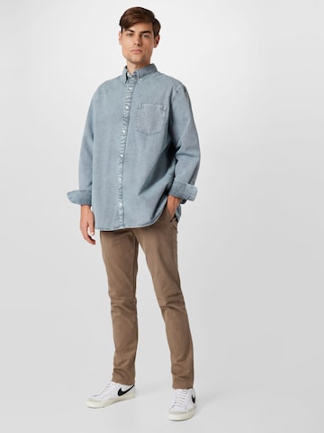 WEEKDAY - Ajuste confortable Camisa 'Malcon' en azul