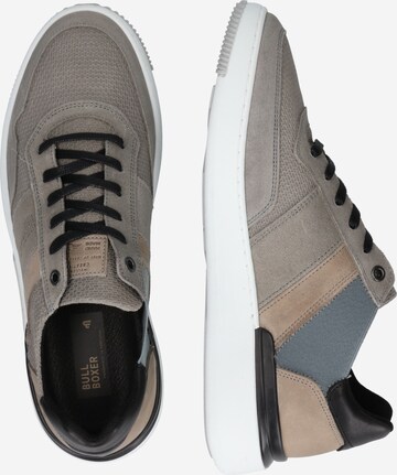 BULLBOXER Sneaker in Grau