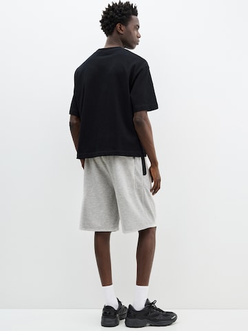 Pull&Bear Loosefit Shorts in Grau