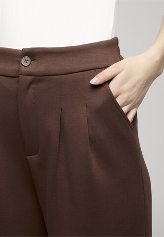 Urban Classics Regular Bundfaltenhose in Braun