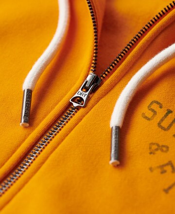 Superdry Sportsweatjacke in Gelb