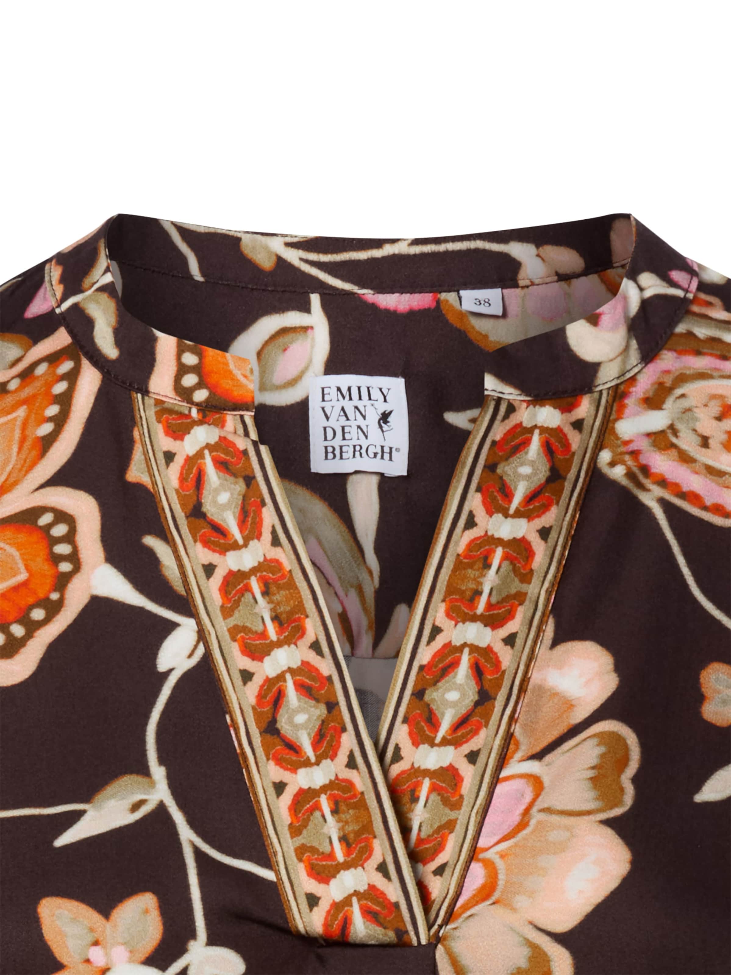 Emily Van Den Bergh Blouse in Brown