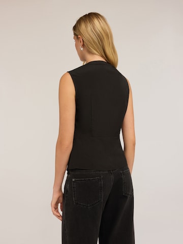 Chemisier MOTIVI en noir