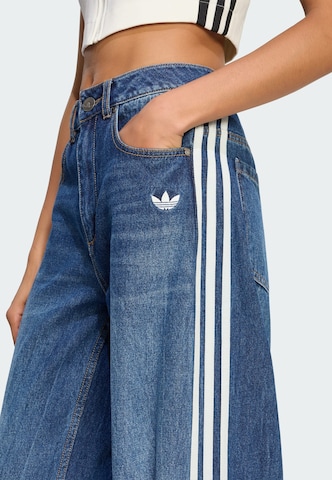 ADIDAS ORIGINALS - Pierna ancha Vaquero en azul