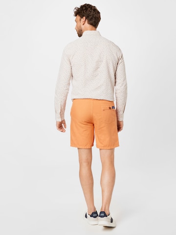 Superdry Štandardný strih Chino nohavice 'Cali' - oranžová