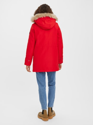 VERO MODA - Parka de inverno 'Storm' em vermelho