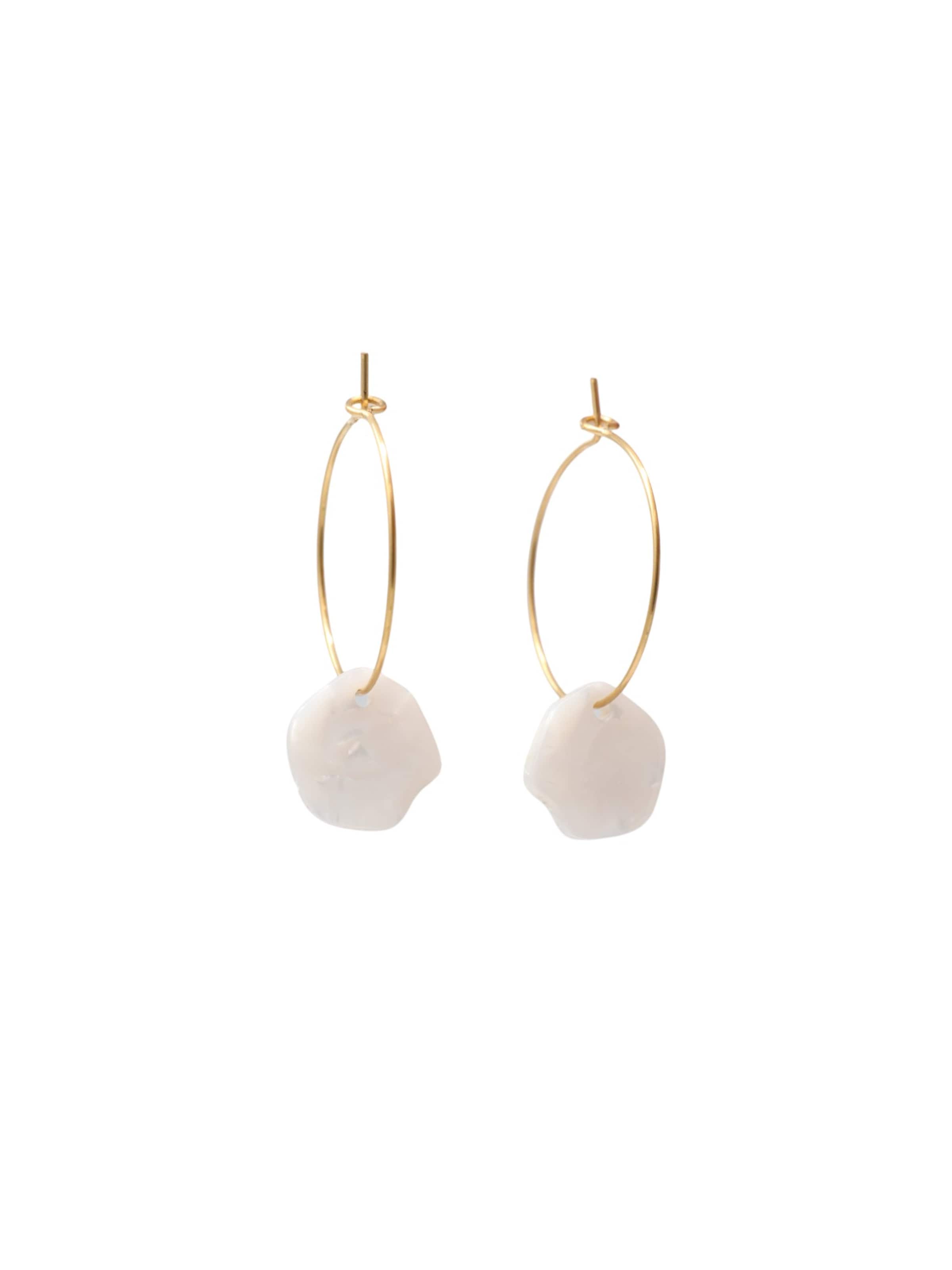 Fräulein Wunder Øreringe 'Alice' i hvid: forside