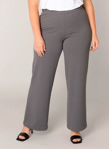 BASE LEVEL CURVY Loose fit Pants in Grey: front