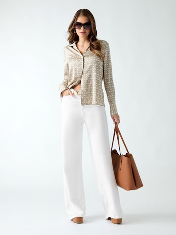 GUESS - Camiseta 'W6YH23W2946' en beige