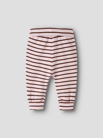 Tapered Pantaloni 'NBFLYCCA' di NAME IT in rosa
