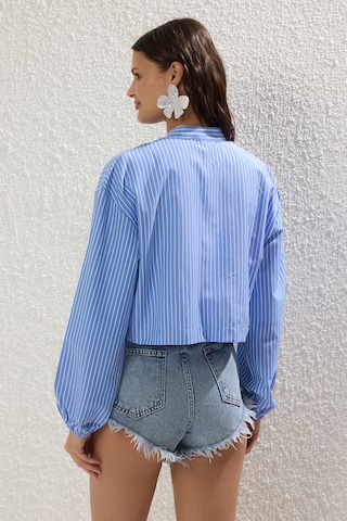 Trendyol - Blusa en azul