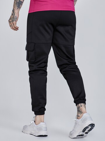 SikSilk Tapered Cargohose in Schwarz