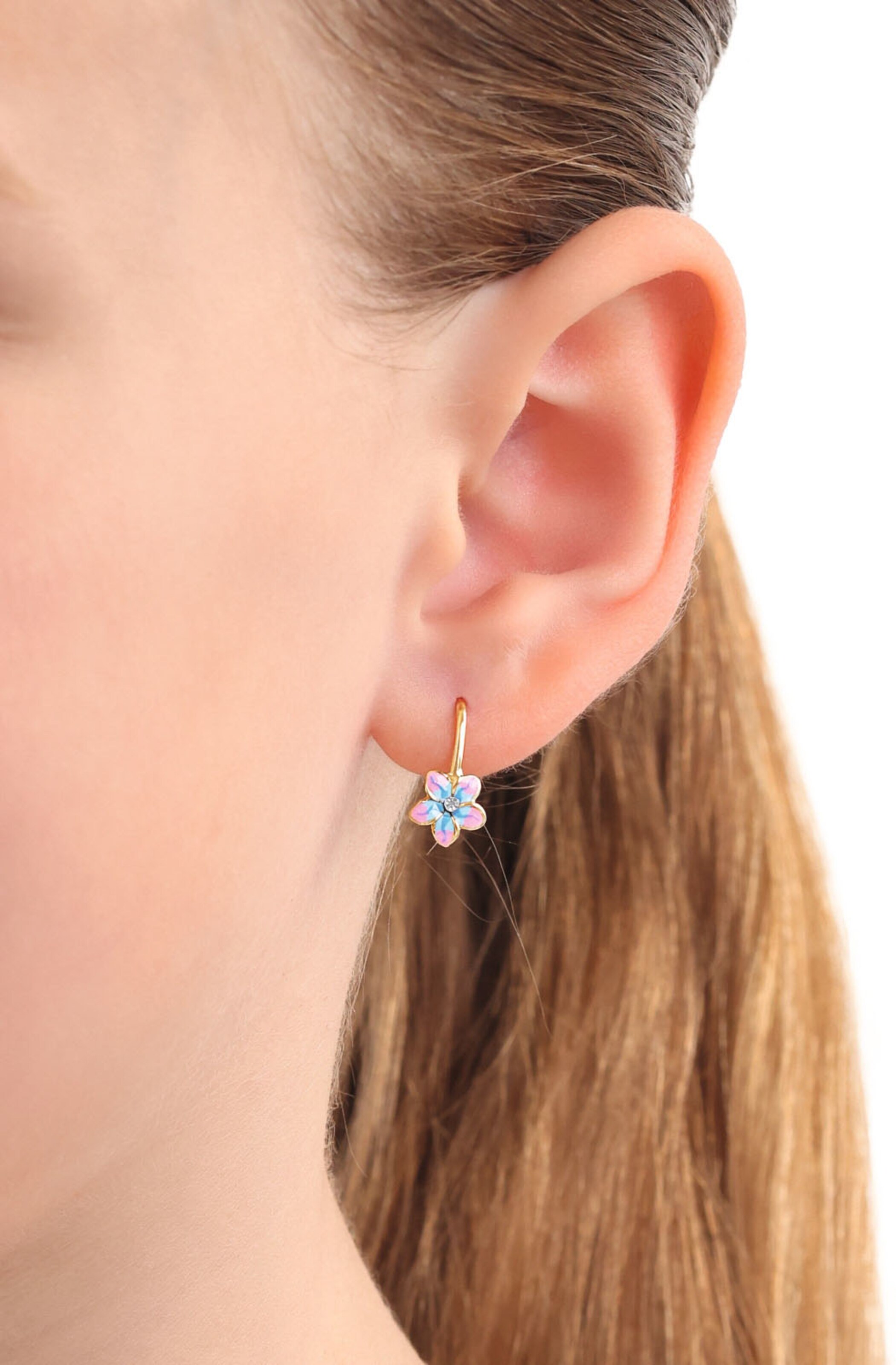 AMOR Earrings in Gold: front