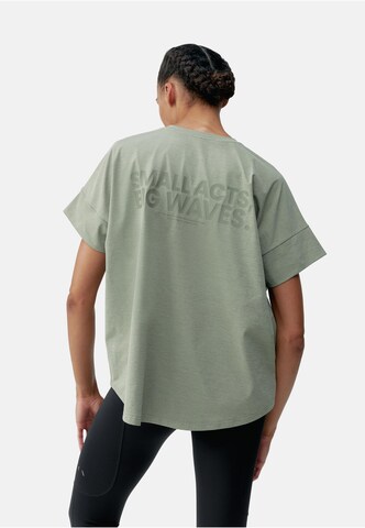 Born Living Yoga Funktionsshirt 'Mayumi' in Grün: Vorderseite