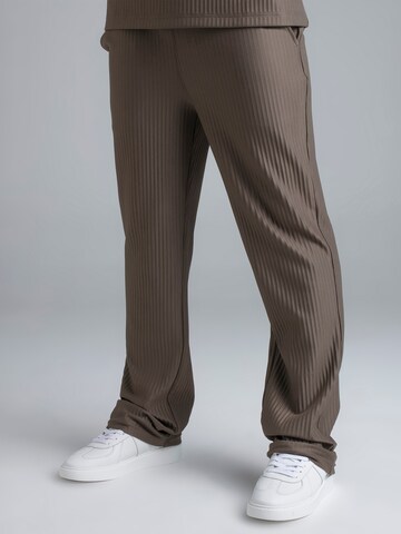 Regular Pantalon SikSilk en marron