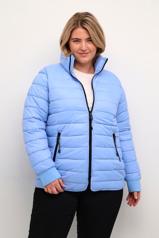 KAFFE CURVE Between-Season Jacket 'Lina' in Blue: front