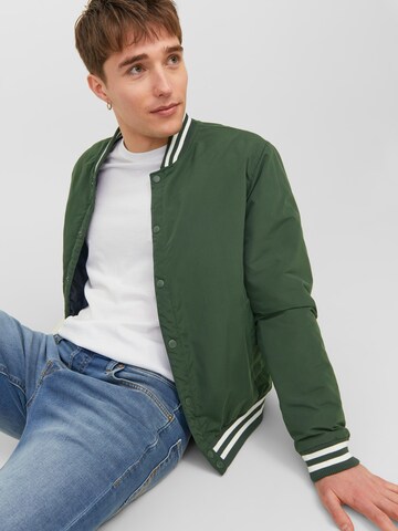 Veste mi-saison 'Warrior' JACK & JONES en vert