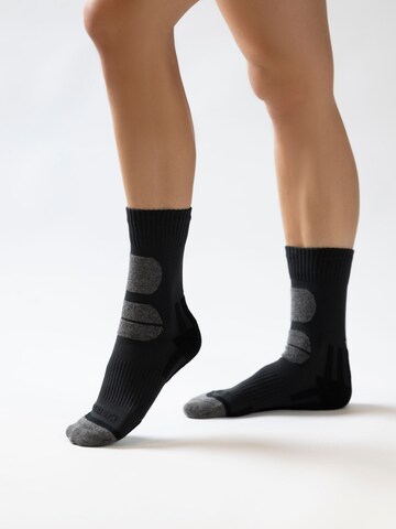 camano Sports socks in Black: front