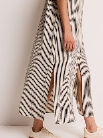 Next Kleid in Schwarz