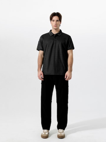 YOUTHUP Performance Shirt 'Gradschnitt' in Black: front