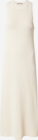 DRYKORN Stickad klänning 'ELSANNE' i beige: framsida