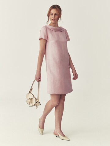 TATUUM - Vestido em rosa