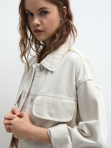 Pull&Bear Jacke in Beige