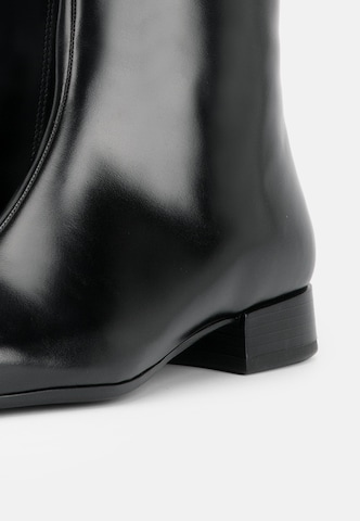 VAGABOND SHOEMAKERS - Botim 'MONA' em preto