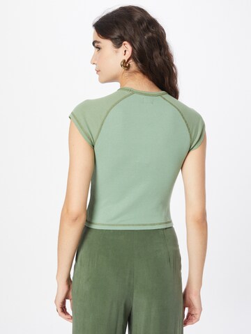 Tricou de la BDG Urban Outfitters pe verde