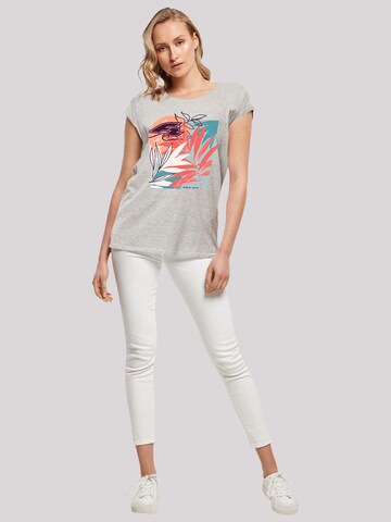 F2 T-Shirt 'F2 Beach Vibes Sommer Style' in Grau