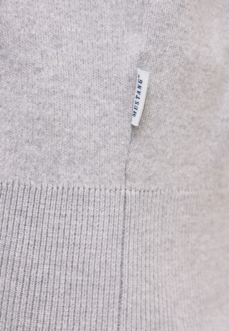 MUSTANG Sweatshirt 'Marianna' in Grau